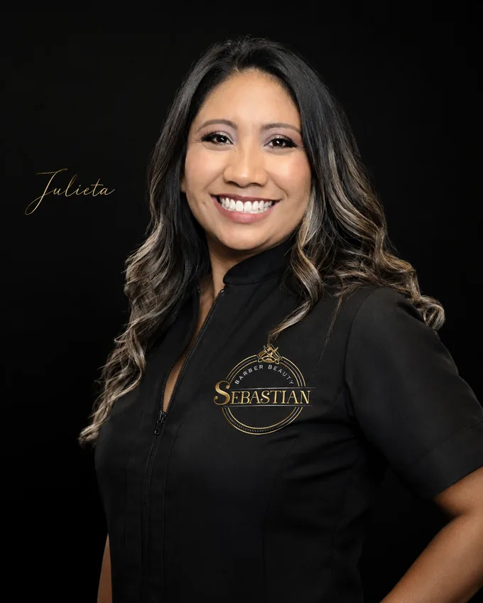 Julieta, del equipo de Sebastian Barber Beauty Salon